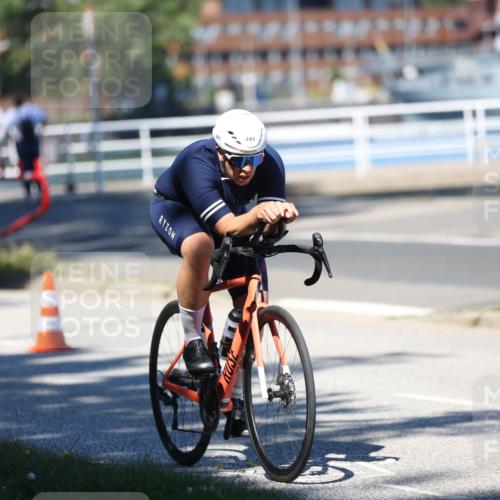17.08.2025 - KN Förde Triathlon 2025 Yannick Fuchs http://msf.ph/oto/8626944 17.08.2025 13:09:43 Radfahren 416, 431, 439, 441, 457, 526, 431, 496 meine-sportfotos.de