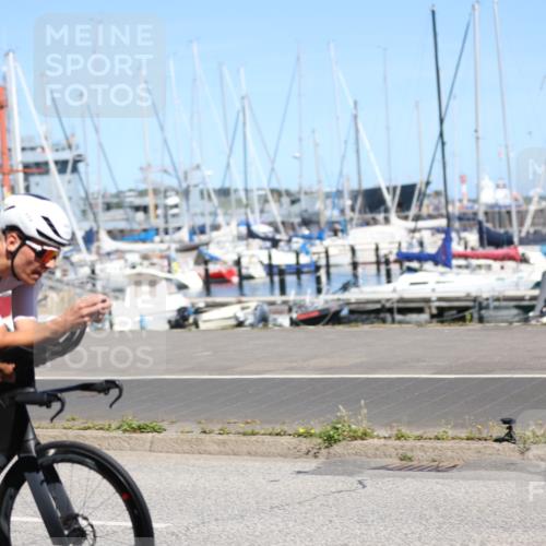 17.08.2025 - KN Förde Triathlon 2025 Yannick Fuchs http://msf.ph/oto/8627004 17.08.2025 13:10:17 Radfahren 404, 424, 445, 450, 486, 522, 425, 433, 450, 454, 486, 516 meine-sportfotos.de