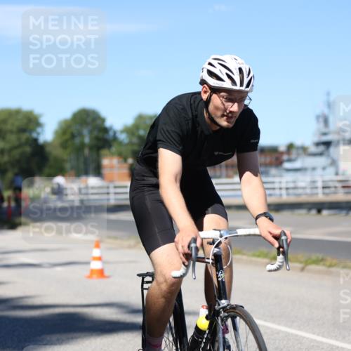 17.08.2025 - KN Förde Triathlon 2025 Yannick Fuchs http://msf.ph/oto/8627015 17.08.2025 13:10:39 Radfahren 418, 434, 438, 440, 508, 528, 546, 442, 528, 541 meine-sportfotos.de