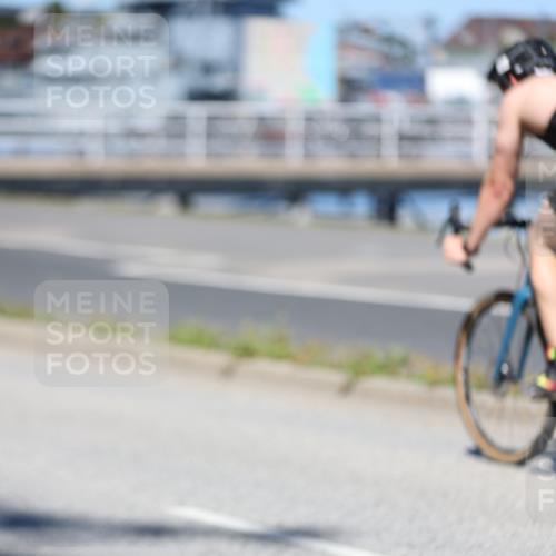 17.08.2025 - KN Förde Triathlon 2025 Yannick Fuchs http://msf.ph/oto/8627035 17.08.2025 13:11:31 Radfahren 402, 411, 416, 460, 461, 467, 502, 510, 520, 401, 416, 446, 517, 520 meine-sportfotos.de
