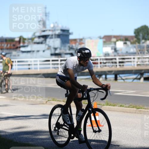 17.08.2025 - KN Förde Triathlon 2025 Yannick Fuchs http://msf.ph/oto/8627072 17.08.2025 13:12:16 Radfahren 398, 434, 458, 471, 481, 528, 542, 546, 418, 458 meine-sportfotos.de