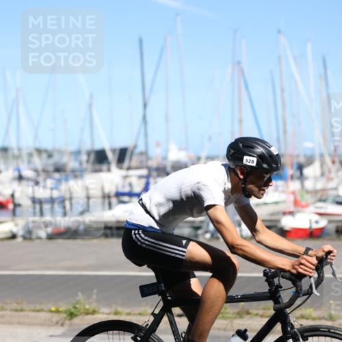 17.08.2025 - KN Förde Triathlon 2025 Yannick Fuchs http://msf.ph/oto/8627075 17.08.2025 13:12:16 Radfahren 398, 434, 458, 471, 481, 528, 542, 546, 418, 458 meine-sportfotos.de