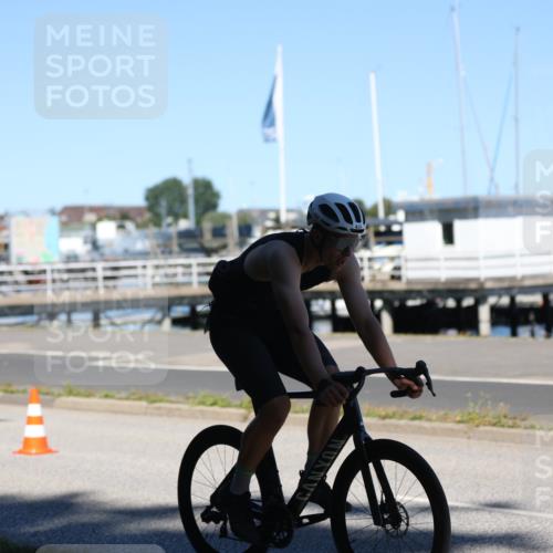 17.08.2025 - KN Förde Triathlon 2025 Yannick Fuchs http://msf.ph/oto/8627079 17.08.2025 13:12:19 Radfahren 398, 434, 471, 481, 528, 542, 546, 418, 458 meine-sportfotos.de