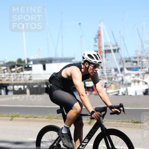 17.08.2025 - KN Förde Triathlon 2025 Yannick Fuchs http://msf.ph/oto/8627080 17.08.2025 13:12:19 Radfahren 398, 434, 471, 481, 528, 542, 546, 418, 458 meine-sportfotos.de