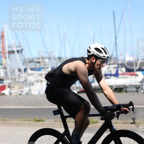 17.08.2025 - KN Förde Triathlon 2025 Yannick Fuchs http://msf.ph/oto/8627081 17.08.2025 13:12:20 Radfahren 398, 434, 471, 481, 528, 542, 546, 418, 458, 528 meine-sportfotos.de