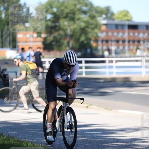 17.08.2025 - KN Förde Triathlon 2025 Yannick Fuchs http://msf.ph/oto/8627095 17.08.2025 13:12:32 Radfahren 437, 546 meine-sportfotos.de