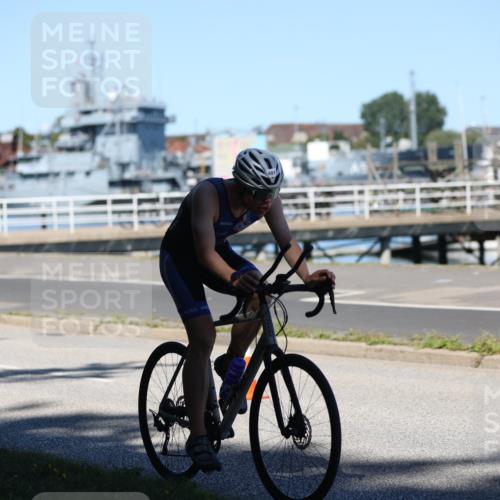17.08.2025 - KN Förde Triathlon 2025 Yannick Fuchs http://msf.ph/oto/8627117 17.08.2025 13:12:51 Radfahren 395, 401, 406, 411, 435, 446, 452, 460, 509, 512, 517, 535, 473, 475, 494 meine-sportfotos.de