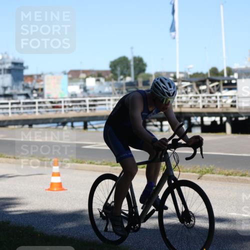 17.08.2025 - KN Förde Triathlon 2025 Yannick Fuchs http://msf.ph/oto/8627118 17.08.2025 13:12:51 Radfahren 395, 401, 406, 411, 435, 446, 452, 460, 509, 512, 517, 535, 473, 475, 494 meine-sportfotos.de
