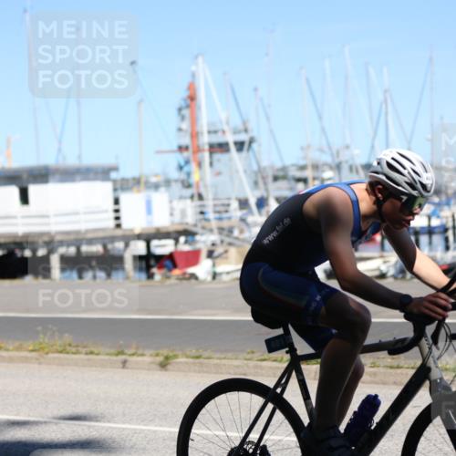 17.08.2025 - KN Förde Triathlon 2025 Yannick Fuchs http://msf.ph/oto/8627120 17.08.2025 13:12:52 Radfahren 395, 401, 406, 411, 435, 446, 452, 460, 469, 509, 512, 517, 535, 473, 475, 494, 512 meine-sportfotos.de
