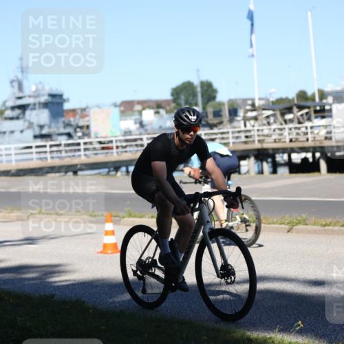 17.08.2025 - KN Förde Triathlon 2025 Yannick Fuchs http://msf.ph/oto/8627125 17.08.2025 13:12:58 Radfahren 395, 402, 406, 411, 435, 446, 460, 467, 469, 517, 520, 527, 535, 401, 406, 452, 509, 512 meine-sportfotos.de