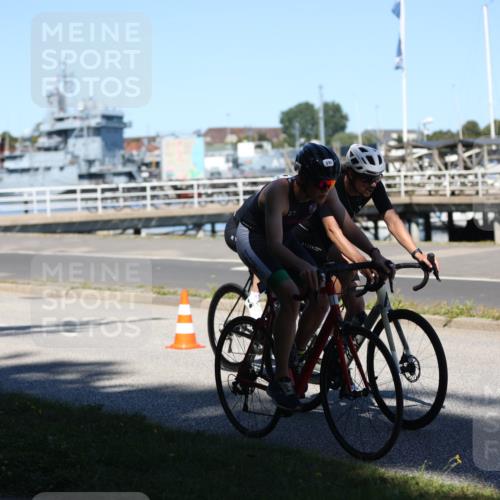 17.08.2025 - KN Förde Triathlon 2025 Yannick Fuchs http://msf.ph/oto/8627130 17.08.2025 13:13:00 Radfahren 395, 402, 411, 435, 446, 460, 461, 467, 469, 517, 520, 527, 535, 401, 406, 509, 535 meine-sportfotos.de