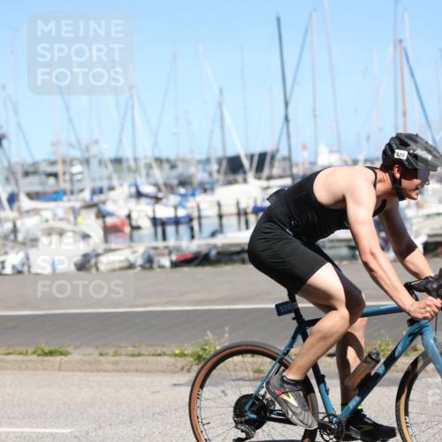 17.08.2025 - KN Förde Triathlon 2025 Yannick Fuchs http://msf.ph/oto/8627148 17.08.2025 13:13:06 Radfahren 461, 520, 527, 549, 395, 402, 411, 435, 446, 460, 467, 469, 517, 535 meine-sportfotos.de