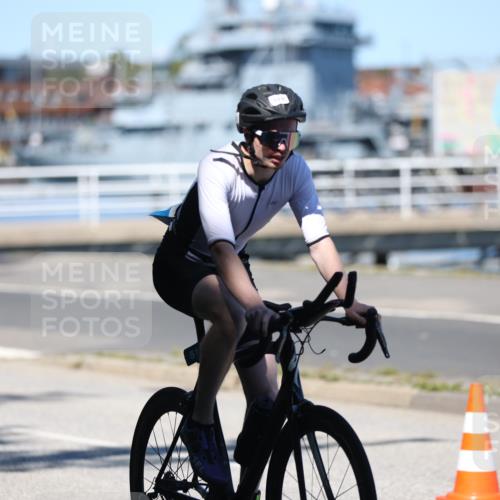 17.08.2025 - KN Förde Triathlon 2025 Yannick Fuchs http://msf.ph/oto/8627162 17.08.2025 13:13:23 Radfahren 409, 492, 510, 430, 478, 549 meine-sportfotos.de