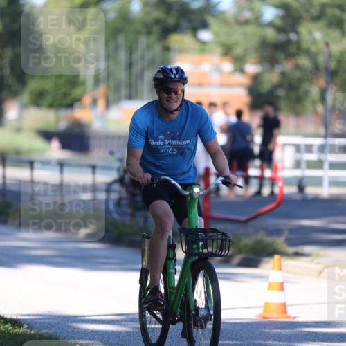17.08.2025 - KN Förde Triathlon 2025 Yannick Fuchs http://msf.ph/oto/8627167 17.08.2025 13:13:27 Radfahren 409, 464, 484, 492, 510, 514, 524, 430, 510 meine-sportfotos.de