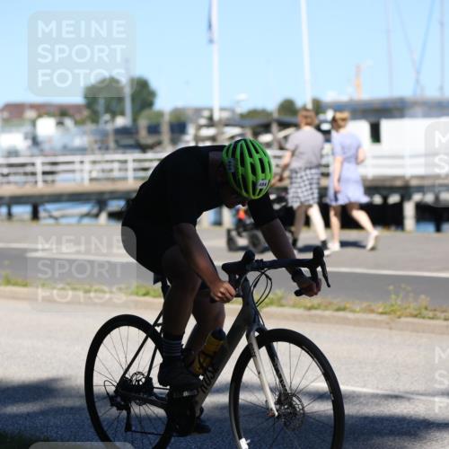 17.08.2025 - KN Förde Triathlon 2025 Yannick Fuchs http://msf.ph/oto/8627215 17.08.2025 13:14:19 Radfahren 406, 415, 475, 485, 494, 518 meine-sportfotos.de
