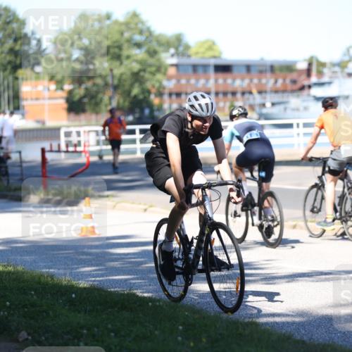 17.08.2025 - KN Förde Triathlon 2025 Yannick Fuchs http://msf.ph/oto/8627219 17.08.2025 13:14:28 Radfahren 452, 453, 509, 515, 533, 406, 415, 475, 485, 494, 518 meine-sportfotos.de