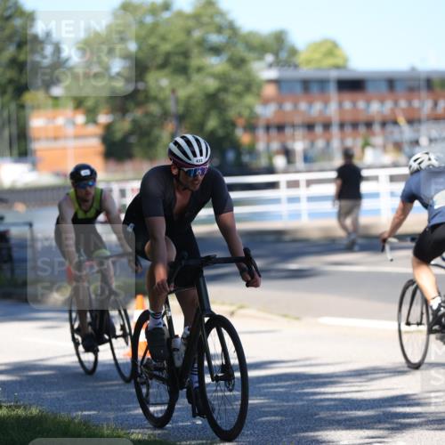 17.08.2025 - KN Förde Triathlon 2025 Yannick Fuchs http://msf.ph/oto/8627253 17.08.2025 13:15:18 Radfahren 412, 432, 465, 478, 493, 513, 436, 483 meine-sportfotos.de