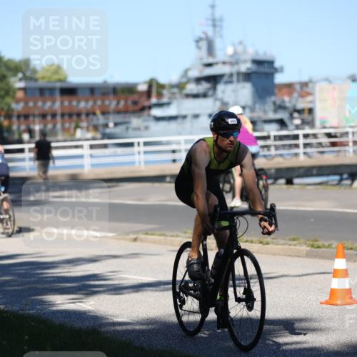 17.08.2025 - KN Förde Triathlon 2025 Yannick Fuchs http://msf.ph/oto/8627257 17.08.2025 13:15:19 Radfahren 412, 432, 465, 478, 493, 513, 436, 483 meine-sportfotos.de