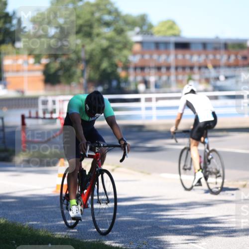 17.08.2025 - KN Förde Triathlon 2025 Yannick Fuchs http://msf.ph/oto/8627283 17.08.2025 13:15:43 Radfahren 414, 415, 443, 476, 500, 547, 414, 419, 422, 487, 523 meine-sportfotos.de