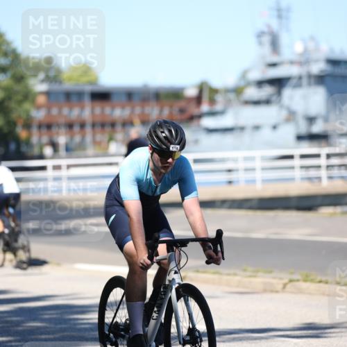17.08.2025 - KN Förde Triathlon 2025 Yannick Fuchs http://msf.ph/oto/8627302 17.08.2025 13:16:08 Radfahren 421, 453, 455, 459, 466, 479, 518, 533, 548, 413, 462 meine-sportfotos.de