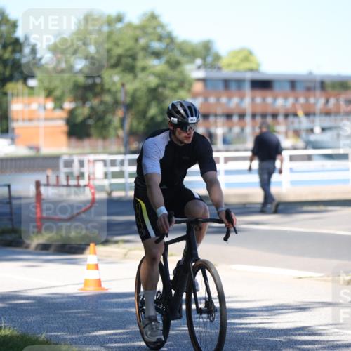 17.08.2025 - KN Förde Triathlon 2025 Yannick Fuchs http://msf.ph/oto/8627305 17.08.2025 13:16:09 Radfahren 396, 421, 453, 455, 459, 466, 479, 518, 533, 548, 413 meine-sportfotos.de