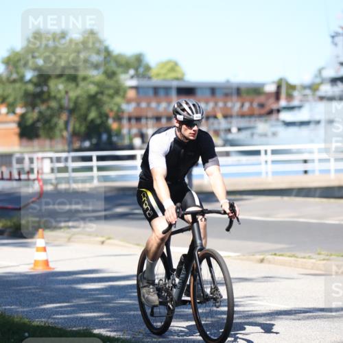 17.08.2025 - KN Förde Triathlon 2025 Yannick Fuchs http://msf.ph/oto/8627306 17.08.2025 13:16:09 Radfahren 396, 421, 453, 455, 459, 466, 479, 518, 533, 548, 413 meine-sportfotos.de