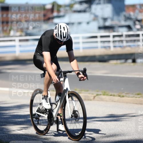 17.08.2025 - KN Förde Triathlon 2025 Yannick Fuchs http://msf.ph/oto/8627376 17.08.2025 13:17:49 Radfahren 357, 397, 421, 427, 433, 455, 479, 532, 548, 439, 462, 482, 491 meine-sportfotos.de
