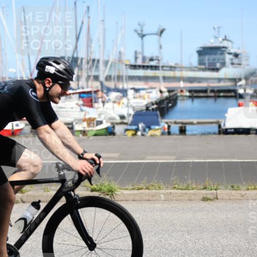 17.08.2025 - KN Förde Triathlon 2025 Yannick Fuchs http://msf.ph/oto/8627417 17.08.2025 13:18:09 Radfahren 454, 504, 507, 420, 459 meine-sportfotos.de