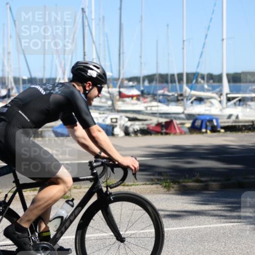 17.08.2025 - KN Förde Triathlon 2025 Yannick Fuchs http://msf.ph/oto/8627419 17.08.2025 13:18:09 Radfahren 454, 504, 507, 420, 459 meine-sportfotos.de