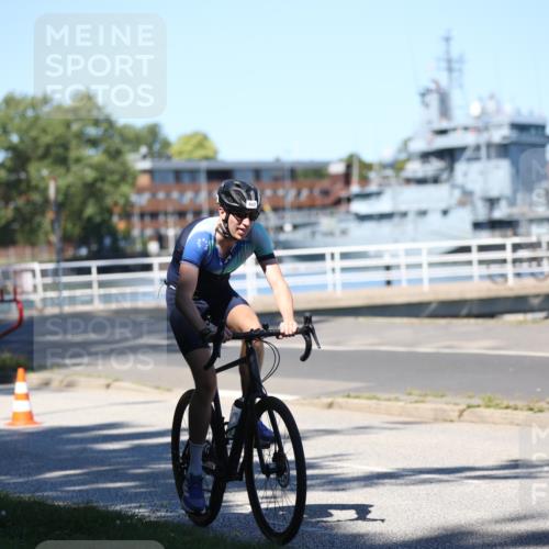 17.08.2025 - KN Förde Triathlon 2025 Yannick Fuchs http://msf.ph/oto/8627431 17.08.2025 13:18:24 Radfahren 407, 424, 480, 490, 505, 506, 505 meine-sportfotos.de