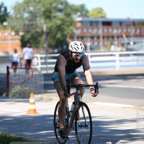 17.08.2025 - KN Förde Triathlon 2025 Yannick Fuchs http://msf.ph/oto/8627440 17.08.2025 13:18:28 Radfahren 407, 424, 440, 480, 490, 506, 526, 407, 424, 505 meine-sportfotos.de