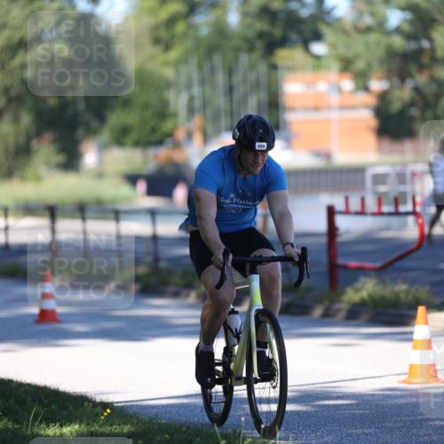 17.08.2025 - KN Förde Triathlon 2025 Yannick Fuchs http://msf.ph/oto/8627447 17.08.2025 13:18:36 Radfahren 425, 428, 431, 440, 445, 472, 495, 526, 480, 490 meine-sportfotos.de