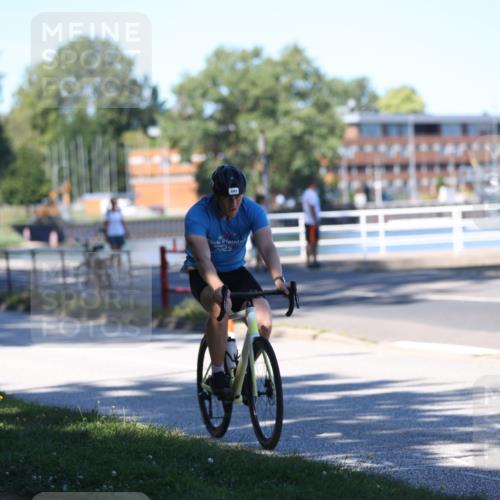 17.08.2025 - KN Förde Triathlon 2025 Yannick Fuchs http://msf.ph/oto/8627449 17.08.2025 13:18:37 Radfahren 425, 428, 431, 440, 445, 472, 495, 526, 480, 490 meine-sportfotos.de