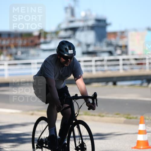 17.08.2025 - KN Förde Triathlon 2025 Yannick Fuchs http://msf.ph/oto/8627493 17.08.2025 13:19:12 Radfahren 423, 426, 433, 439, 529, 423, 447, 496, 525 meine-sportfotos.de