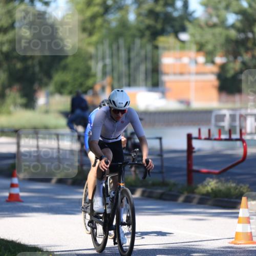 17.08.2025 - KN Förde Triathlon 2025 Yannick Fuchs http://msf.ph/oto/8627500 17.08.2025 13:19:15 Radfahren 426, 433, 508, 529, 423, 439, 447, 496 meine-sportfotos.de
