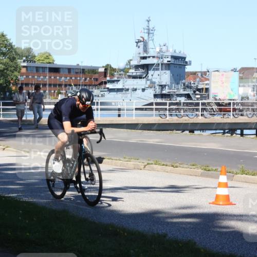 17.08.2025 - KN Förde Triathlon 2025 Yannick Fuchs http://msf.ph/oto/8627523 17.08.2025 13:19:58 Radfahren 424, 440, 504, 516, 519 meine-sportfotos.de