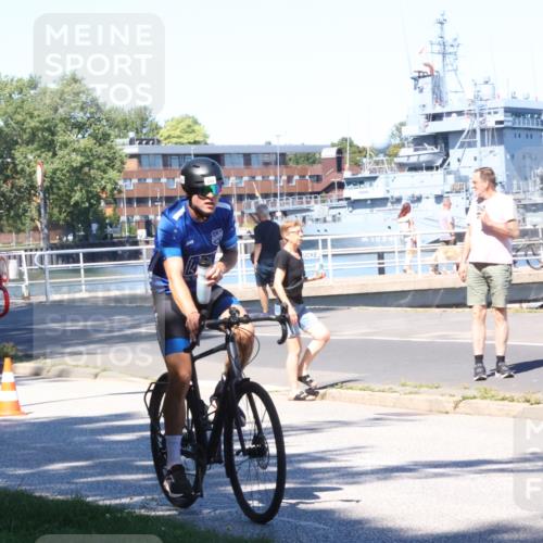17.08.2025 - KN Förde Triathlon 2025 Yannick Fuchs http://msf.ph/oto/8627538 17.08.2025 13:20:14 Radfahren 434, 450, 480, 526, 440, 472 meine-sportfotos.de