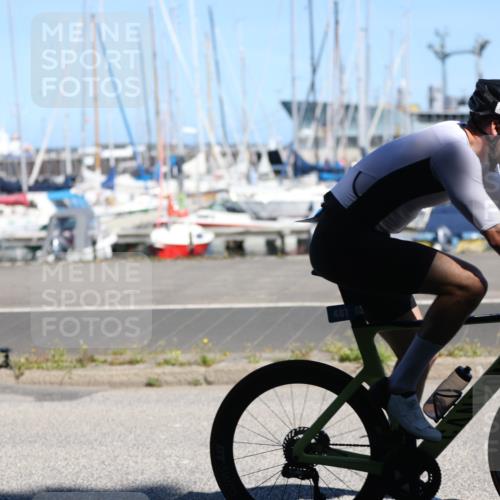 17.08.2025 - KN Förde Triathlon 2025 Yannick Fuchs http://msf.ph/oto/8627656 17.08.2025 13:27:05 Radfahren 427, 459, 487, 500, 518, 523, 532, 498, 505, 506 meine-sportfotos.de
