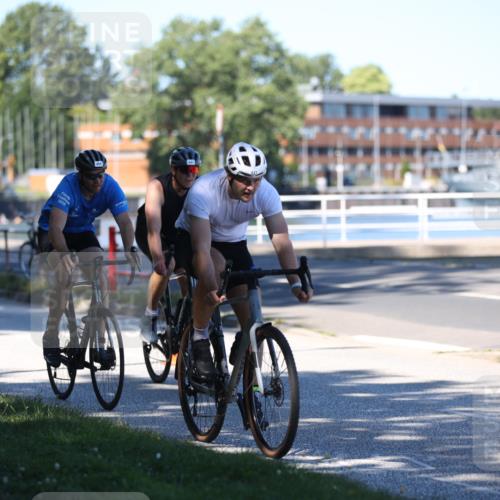 17.08.2025 - KN Förde Triathlon 2025 Yannick Fuchs http://msf.ph/oto/8627694 17.08.2025 13:27:56 Radfahren 397, 421, 436, 455, 478, 491, 536, 436, 448, 465, 529, 531 meine-sportfotos.de