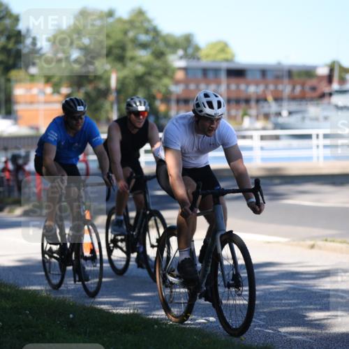 17.08.2025 - KN Förde Triathlon 2025 Yannick Fuchs http://msf.ph/oto/8627695 17.08.2025 13:27:56 Radfahren 397, 421, 436, 455, 478, 491, 536, 436, 448, 465, 529, 531 meine-sportfotos.de