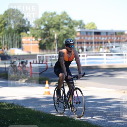 17.08.2025 - KN Förde Triathlon 2025 Yannick Fuchs http://msf.ph/oto/8627717 17.08.2025 13:28:13 Radfahren 462, 483, 515, 443, 544 meine-sportfotos.de