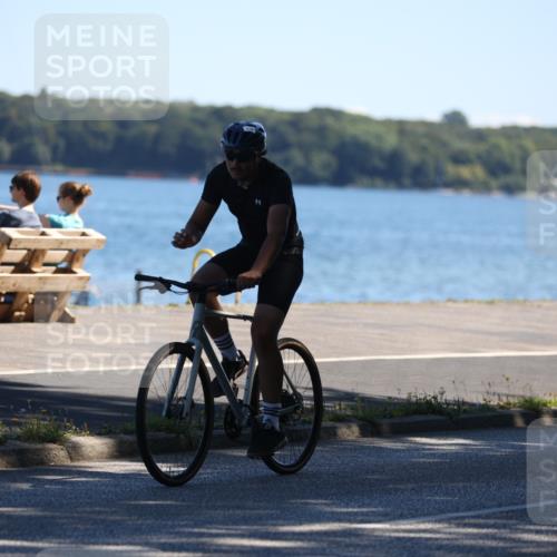 17.08.2025 - KN Förde Triathlon 2025 Yannick Fuchs http://msf.ph/oto/8627754 17.08.2025 13:29:10 Radfahren 357, 526, 482, 490, 495 meine-sportfotos.de