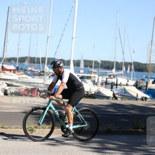 17.08.2025 - KN Förde Triathlon 2025 Yannick Fuchs http://msf.ph/oto/8627760 17.08.2025 13:29:13 Radfahren 357, 357, 526 meine-sportfotos.de