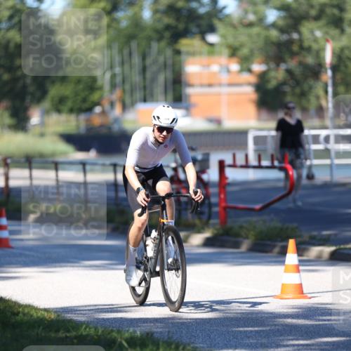 17.08.2025 - KN Förde Triathlon 2025 Yannick Fuchs http://msf.ph/oto/8627762 17.08.2025 13:29:26 Radfahren 480, 502, 529, 534 meine-sportfotos.de