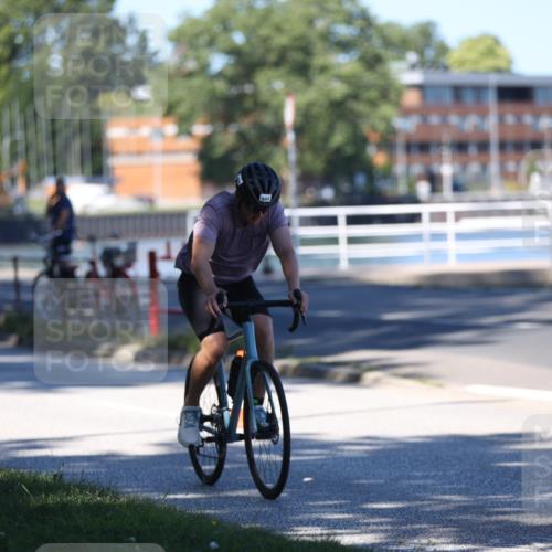 17.08.2025 - KN Förde Triathlon 2025 Yannick Fuchs http://msf.ph/oto/8627801 17.08.2025 13:30:43 Radfahren 482, 496, 504, 522, 526, 522 meine-sportfotos.de