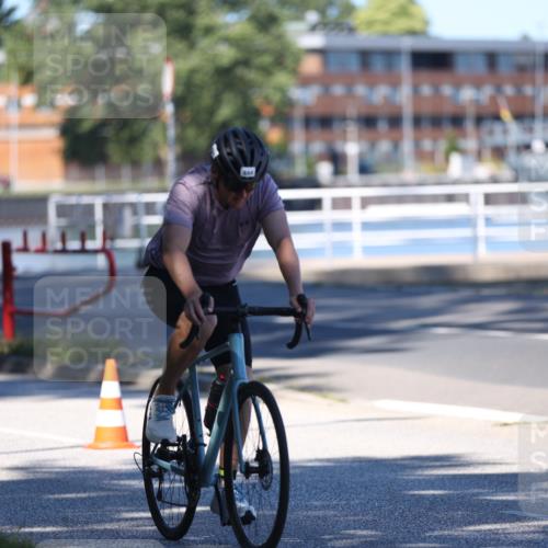 17.08.2025 - KN Förde Triathlon 2025 Yannick Fuchs http://msf.ph/oto/8627802 17.08.2025 13:30:43 Radfahren 482, 496, 504, 522, 526, 522 meine-sportfotos.de