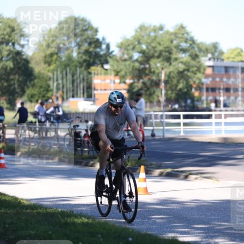 17.08.2025 - KN Förde Triathlon 2025 Yannick Fuchs http://msf.ph/oto/8627859 17.08.2025 13:31:52 Radfahren 426, 519 meine-sportfotos.de