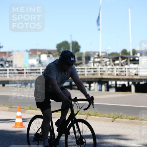 17.08.2025 - KN Förde Triathlon 2025 Yannick Fuchs http://msf.ph/oto/8627862 17.08.2025 13:31:53 Radfahren 426, 519 meine-sportfotos.de