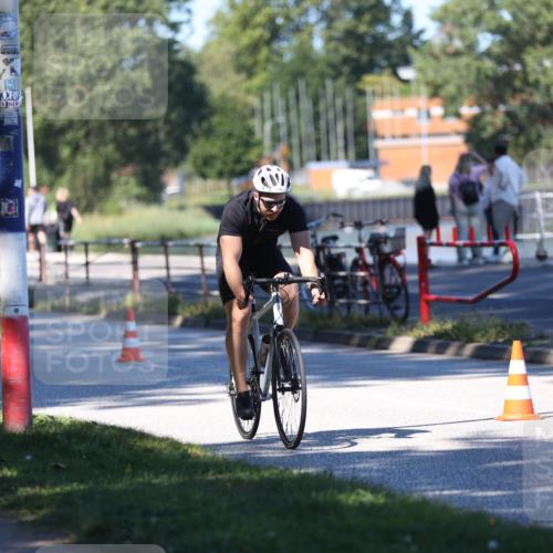 17.08.2025 - KN Förde Triathlon 2025 Yannick Fuchs http://msf.ph/oto/8627902 17.08.2025 13:32:41 Radfahren 486, 496, 511, 546, 410, 546 meine-sportfotos.de