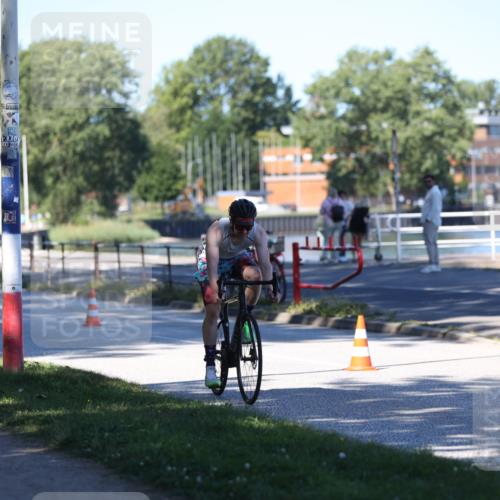 17.08.2025 - KN Förde Triathlon 2025 Yannick Fuchs http://msf.ph/oto/8627945 17.08.2025 13:34:00 Radfahren 494, 510, 512 meine-sportfotos.de